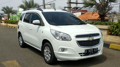 2013 Chevrolet Spin LTZ - Terawat-Siap Pakai 2013 Chevrolet Spin LTZ - Terawat-Siap Pakai