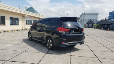 2017 Honda Mobilio RS CVT - Fitur Mobil Lengkap (s-1) 2017 Honda Mobilio RS CVT - Fitur Mobil Lengkap (s-1)