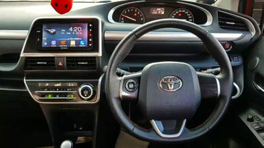 2016 Toyota Sienta V - Mobil Pilihan (s-5) 2016 Toyota Sienta V - Mobil Pilihan (s-5)
