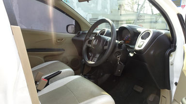 2014 Honda Mobilio E cvt Prestige - Jarak Tempuh Rendah (s-3) 2014 Honda Mobilio E cvt Prestige - Jarak Tempuh Rendah (s-3)