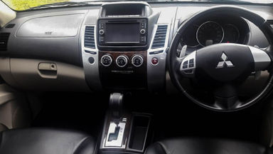 2014 Mitsubishi Pajero Sport Dakar 2.5 L - Mobil Pilihan (s-4) 2014 Mitsubishi Pajero Sport Dakar 2.5 L - Mobil Pilihan (s-4)