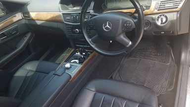 2011 Mercedes Benz E-Class E300 Elegance - Kondisi Istimewa (s-7) 2011 Mercedes Benz E-Class E300 Elegance - Kondisi Istimewa (s-7)