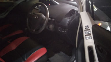 2008 Toyota Yaris 1.5 - Good Condition (s-4) 2008 Toyota Yaris 1.5 - Good Condition (s-4)
