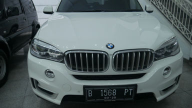 2014 BMW X5 3.0 - Mobil Mulus Siap Pakai (s-1) 2014 BMW X5 3.0 - Mobil Mulus Siap Pakai (s-1)