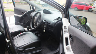2011 Toyota Yaris E MT - KM 23 ribu asli gan (s-7) 2011 Toyota Yaris E MT - KM 23 ribu asli gan (s-7)