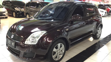 2009 Suzuki Swift ST - Kondisi Istimewa (s-0) 2009 Suzuki Swift ST - Kondisi Istimewa (s-0)