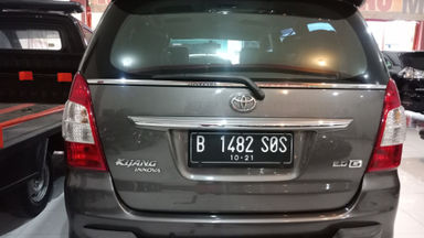 2011 Toyota Kijang Innova Venturer G - bekas berkualitas (s-1) 2011 Toyota Kijang Innova Venturer G - bekas berkualitas (s-1)
