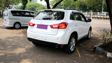 2014 Mitsubishi Outlander GLX - new model mesin smua oke tangan pertama bodi mulus (s-3) 2014 Mitsubishi Outlander GLX - new model mesin smua oke tangan pertama bodi mulus (s-3)