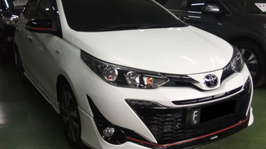 2018 Toyota Yaris TRD - Automatic White Special Condition KM 7000 (s-2) 2018 Toyota Yaris TRD - Automatic White Special Condition KM 7000 (s-2)