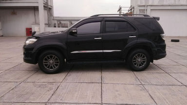 2013 Toyota Fortuner VNT TRD Sportivo - Kondisi Istimewa (s-9) 2013 Toyota Fortuner VNT TRD Sportivo - Kondisi Istimewa (s-9)