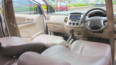 2013 Toyota Kijang Innova G MT - barang bagus terawat & siap tukar tambah (s-6) 2013 Toyota Kijang Innova G MT - barang bagus terawat & siap tukar tambah (s-6)