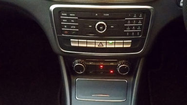 2018 Mercedes Benz CLA 200 Sport AMG - Km Rendah (s-9) 2018 Mercedes Benz CLA 200 Sport AMG - Km Rendah (s-9)