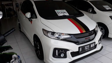 2014 Honda Jazz RS - Good Condition Siap Pakai (s-2) 2014 Honda Jazz RS - Good Condition Siap Pakai (s-2)