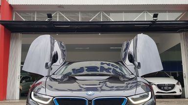 2015 BMW i i8 HYBRID - Kondisi Istimewa (s-4) 2015 BMW i i8 HYBRID - Kondisi Istimewa (s-4)