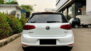 2017 Volkswagen Golf TSI - Mobil Pilihan (s-2) 2017 Volkswagen Golf TSI - Mobil Pilihan (s-2)