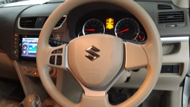 2013 Suzuki Ertiga Gx Automatic - bekas berkualitas (s-10) 2013 Suzuki Ertiga Gx Automatic - bekas berkualitas (s-10)