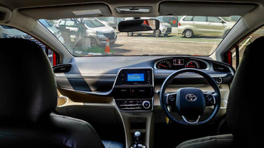 2017 Toyota Sienta Q 1.5 AT - Mobil Pilihan (s-4) 2017 Toyota Sienta Q 1.5 AT - Mobil Pilihan (s-4)