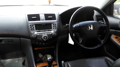 2004 Honda Accord Vti-L - Kondisi siap pakai (s-2) 2004 Honda Accord Vti-L - Kondisi siap pakai (s-2)