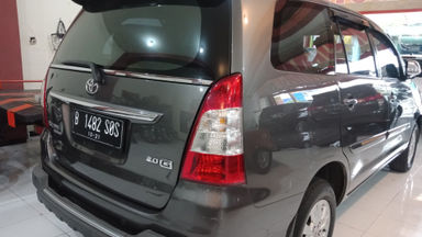 2011 Toyota Kijang Innova Venturer G - bekas berkualitas (s-5) 2011 Toyota Kijang Innova Venturer G - bekas berkualitas (s-5)