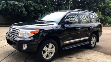 2014 Toyota Land Cruiser 200 - Mobil Pilihan 2014 Toyota Land Cruiser 200 - Mobil Pilihan