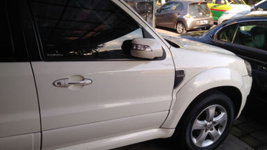 2010 Ford Escape XLT - Terawat (s-3) 2010 Ford Escape XLT - Terawat (s-3)