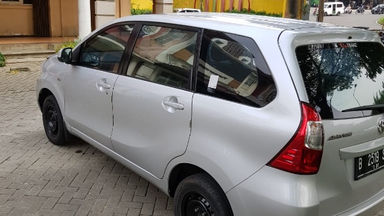 2015 Toyota Avanza E - New Model (s-4) 2015 Toyota Avanza E - New Model (s-4)