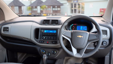 2013 Chevrolet Spin LTZ - Kondisi Istimewa (s-6) 2013 Chevrolet Spin LTZ - Kondisi Istimewa (s-6)
