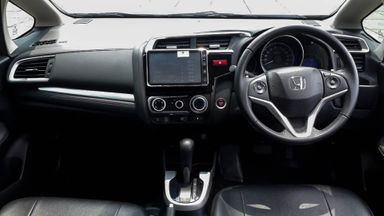 2016 Honda Jazz RS 1.5 AT - Mobil Pilihan (s-4) 2016 Honda Jazz RS 1.5 AT - Mobil Pilihan (s-4)