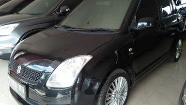 2009 Suzuki Swift st - Mobil siap pakai (s-7) 2009 Suzuki Swift st - Mobil siap pakai (s-7)