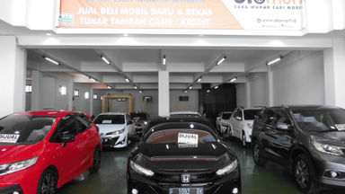 2018 Honda Civic VTEC turboo - Tampilannya keren, KMnya sedikit, layak dipilih untuk pakai harian. (s-7) 2018 Honda Civic VTEC turboo - Tampilannya keren, KMnya sedikit, layak dipilih untuk pakai harian. (s-7)