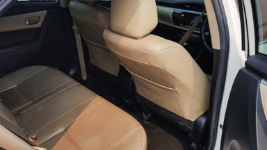 2014 Toyota Corolla Altis 1.8 V - Mobil Pilihan (s-7) 2014 Toyota Corolla Altis 1.8 V - Mobil Pilihan (s-7)