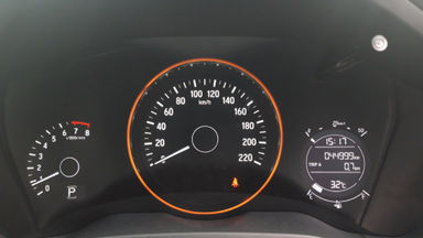 2016 Honda HR-V E CVT - Istimewa siap pakai (s-4) 2016 Honda HR-V E CVT - Istimewa siap pakai (s-4)
