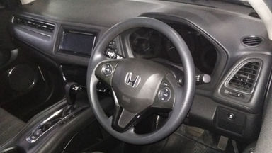 2016 Honda HR-V E Limited - Nyaman Terawat (s-5) 2016 Honda HR-V E Limited - Nyaman Terawat (s-5)