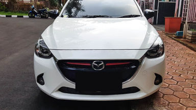 2015 Mazda 2 GT 1.5 - Mobil Pilihan (s-1) 2015 Mazda 2 GT 1.5 - Mobil Pilihan (s-1)