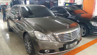 2010 Mercedes Benz E-Class e250 - Barang Mulus dan Harga Istimewa (s-4) 2010 Mercedes Benz E-Class e250 - Barang Mulus dan Harga Istimewa (s-4)