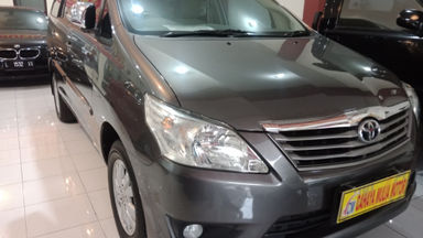 2011 Toyota Kijang Innova Venturer G - bekas berkualitas (s-6) 2011 Toyota Kijang Innova Venturer G - bekas berkualitas (s-6)