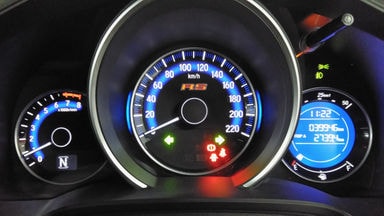 2015 Honda Jazz RS - 2015 Honda Jazz RS CVT (s-5) 2015 Honda Jazz RS - 2015 Honda Jazz RS CVT (s-5)
