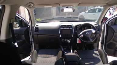 2012 Mitsubishi Outlander GLX - Surat Lengkap (s-6) 2012 Mitsubishi Outlander GLX - Surat Lengkap (s-6)