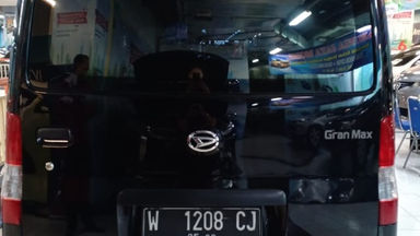 2017 Daihatsu Gran Max M - Barang Mulus,Km rendah, Kredit Dp minim (s-6) 2017 Daihatsu Gran Max M - Barang Mulus,Km rendah, Kredit Dp minim (s-6)