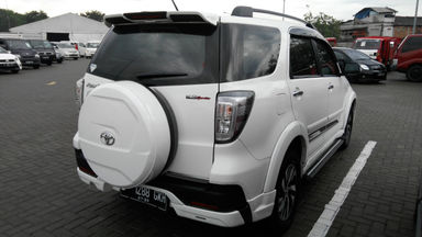 2015 Toyota Rush s - putih (s-4) 2015 Toyota Rush s - putih (s-4)