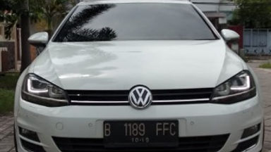 2013 Volkswagen Golf MK 7 CBU Automatic - Sangat Terawat dan Bagus Pasti Puas (s-3) 2013 Volkswagen Golf MK 7 CBU Automatic - Sangat Terawat dan Bagus Pasti Puas (s-3)