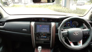 2016 Toyota Fortuner VRZ 2.4 AT - Mobil Pilihan (s-4) 2016 Toyota Fortuner VRZ 2.4 AT - Mobil Pilihan (s-4)