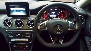 2018 Mercedes Benz CLA 200 Sport AMG - Km Rendah (s-11) 2018 Mercedes Benz CLA 200 Sport AMG - Km Rendah (s-11)