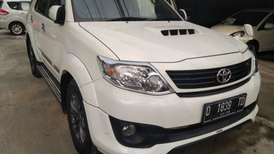 2014 Toyota Fortuner G AT - Istimewa (s-1) 2014 Toyota Fortuner G AT - Istimewa (s-1)