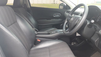 2016 Honda HR-V E CVT - Istimewa siap pakai (s-7) 2016 Honda HR-V E CVT - Istimewa siap pakai (s-7)