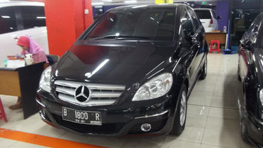 2010 Mercedes Benz B-Class B 180 - Unit langka, jarang ada, siap pakai. 2010 Mercedes Benz B-Class B 180 - Unit langka, jarang ada, siap pakai.