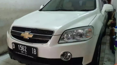 2011 Chevrolet Captiva Diesel AT - Kondisi Ok & Terawat (s-5) 2011 Chevrolet Captiva Diesel AT - Kondisi Ok & Terawat (s-5)