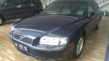 2004 Volvo S80 23T Automatic - Mobil Mewah Classic Buat Koleksi (s-0) 2004 Volvo S80 23T Automatic - Mobil Mewah Classic Buat Koleksi (s-0)