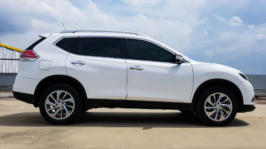 2014 Nissan X-Trail 2.5 AT - Mobil Pilihan (s-1) 2014 Nissan X-Trail 2.5 AT - Mobil Pilihan (s-1)