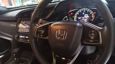 2017 Honda Civic S 1.5 turbo - bekas berkualitas (s-4) 2017 Honda Civic S 1.5 turbo - bekas berkualitas (s-4)